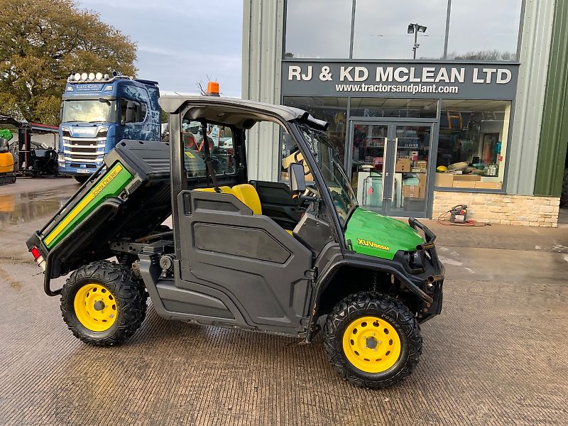 John Deere XUV 865M Gator (ST24808)