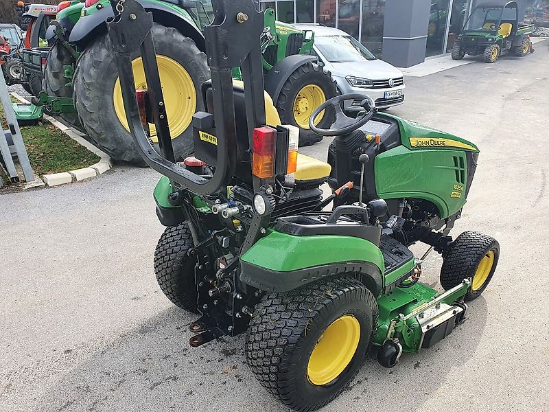 John Deere 1026R