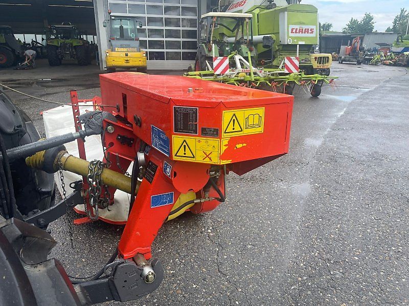 Kuhn GMD 702 Lift Control