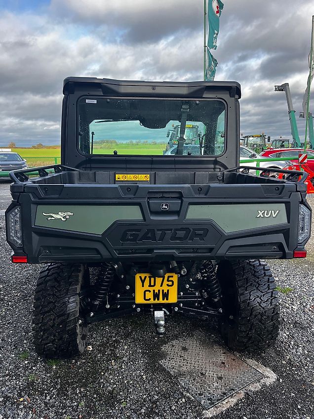John Deere XUV 875M