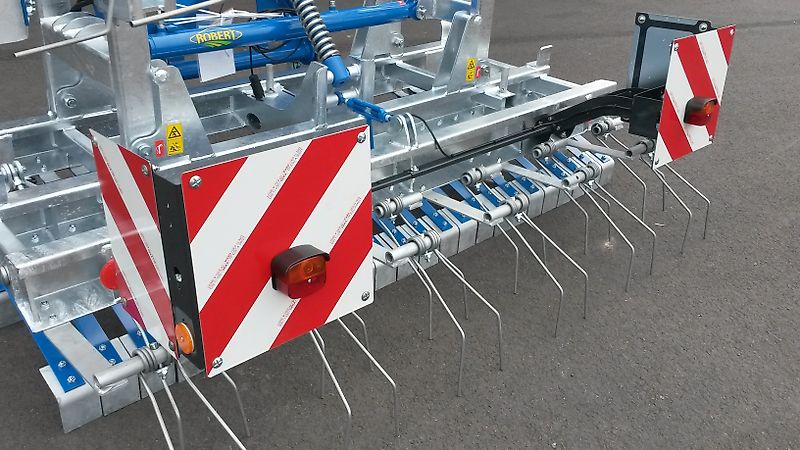 ROBERT DBS640 Wiesenstriegel