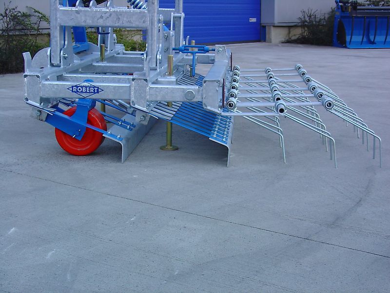 ROBERT DBS640 Wiesenstriegel