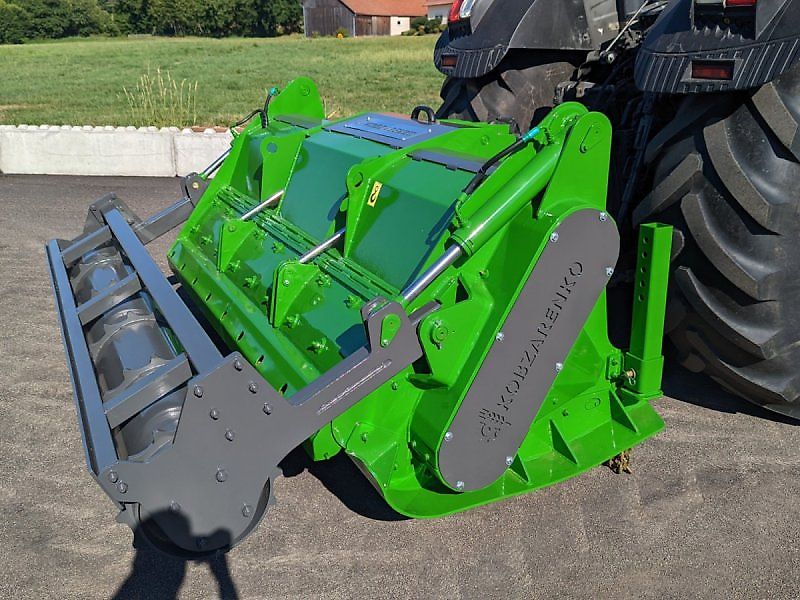 Kobzarenko Forstmulcher 2,5m Drückevorrichtung Häckselklappe