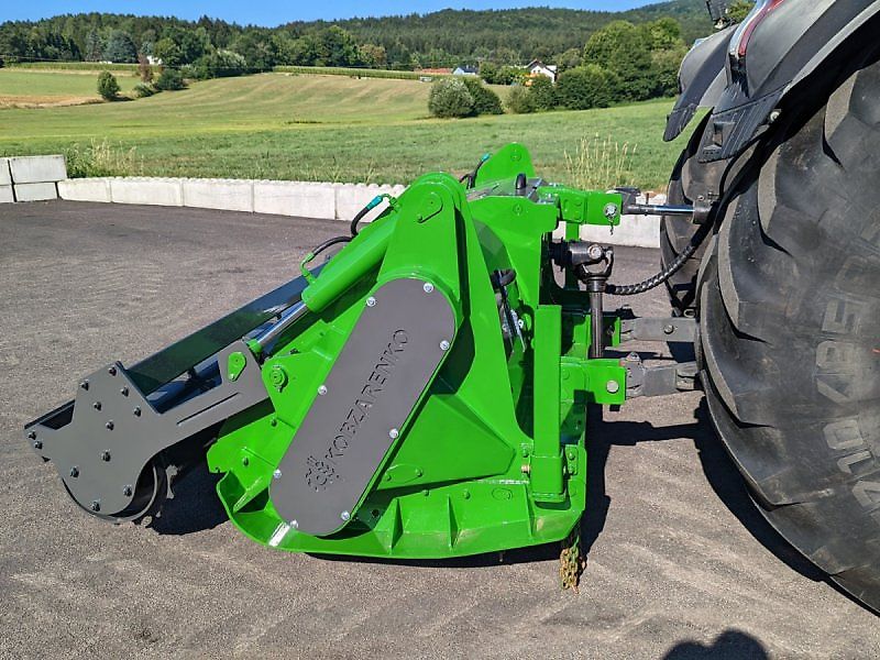 Kobzarenko Forstmulcher 2,5m Drückevorrichtung Häckselklappe