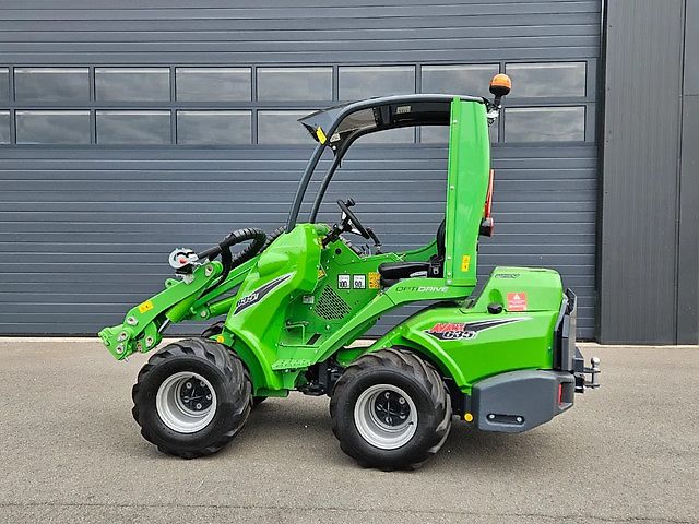 Avant 635i Rental mini-shovel