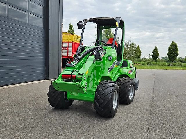 Avant 635i Rental mini-shovel