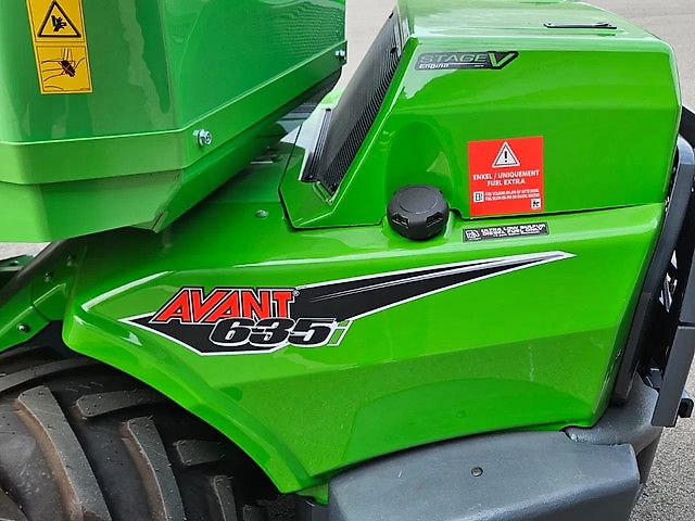 Avant 635i Rental mini-shovel