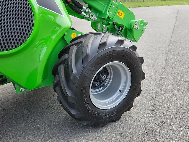 Avant 635i Rental mini-shovel