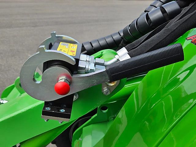 Avant 635i Rental mini-shovel