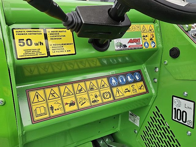 Avant 635i Rental mini-shovel