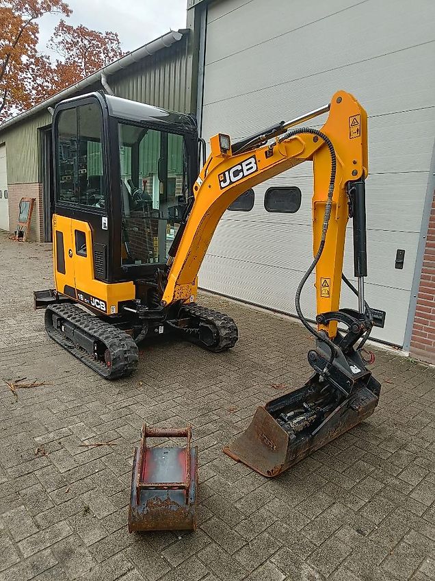 JCB 16C-1