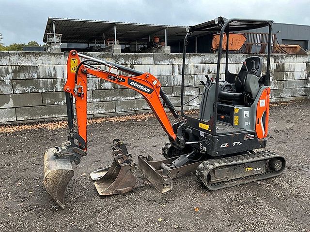Doosan DX17Z