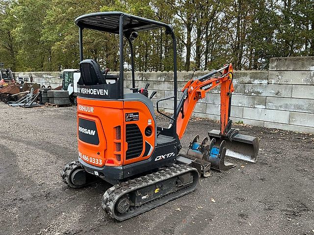Doosan DX17Z