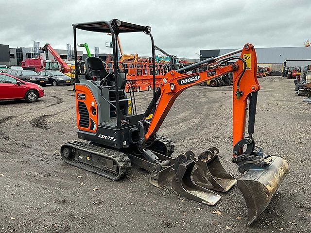 Doosan DX17Z