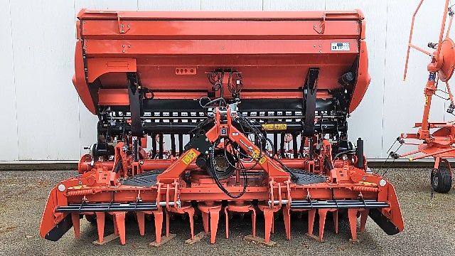 Kuhn Sitera 3030 + HR 3020