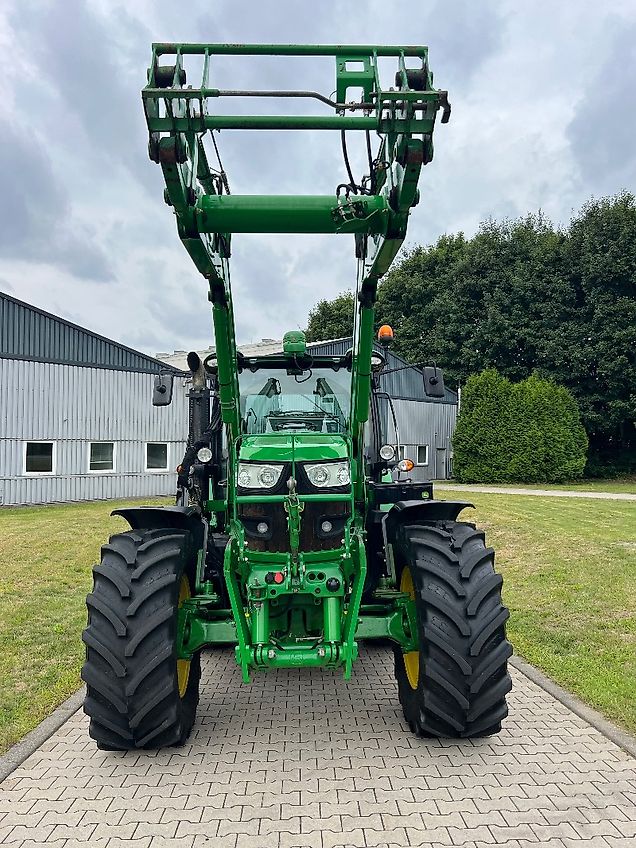 John Deere 6140R mit Frontlader JD H360