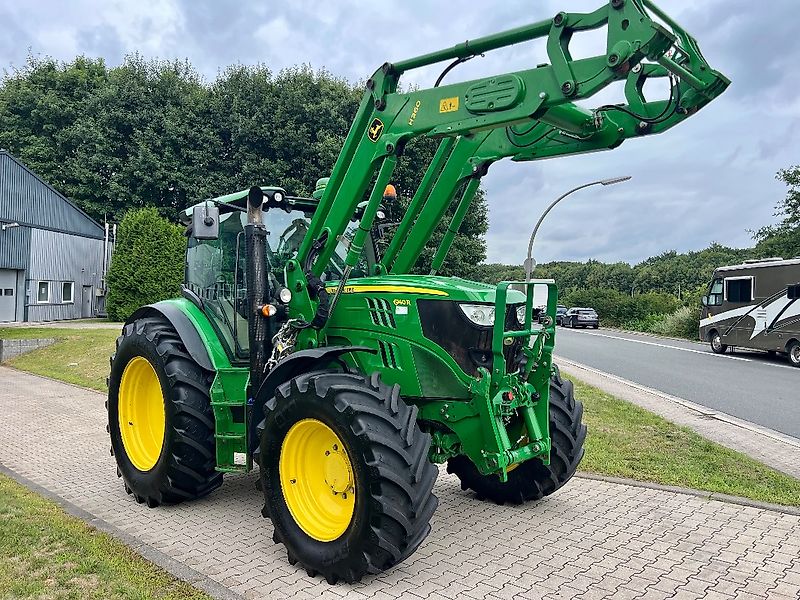 John Deere 6140R mit Frontlader JD H360