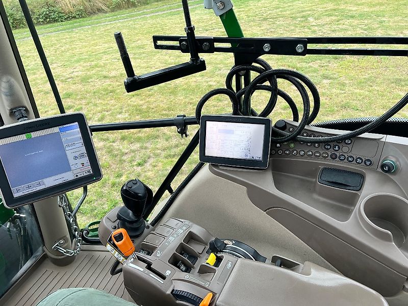 John Deere 6140R mit Frontlader JD H360