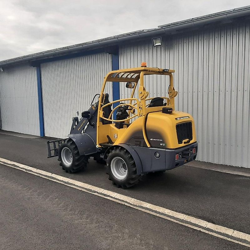 Eurotrac W12-S 26 PS Hoflader Schutzdach, 2,55 m Arm, 3. & 4. Steuerkreis, Doppelspeed, Breitreifen