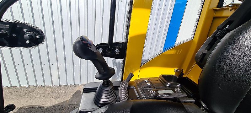 Eurotrac W12-S Kabine 2,90 m Arm 3.Steuerkreis Rückfahrkamera Radio