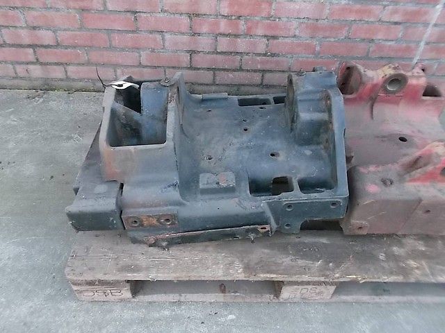 Case IH Puma, vooras drager