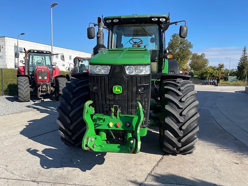 John Deere 8320 R e23