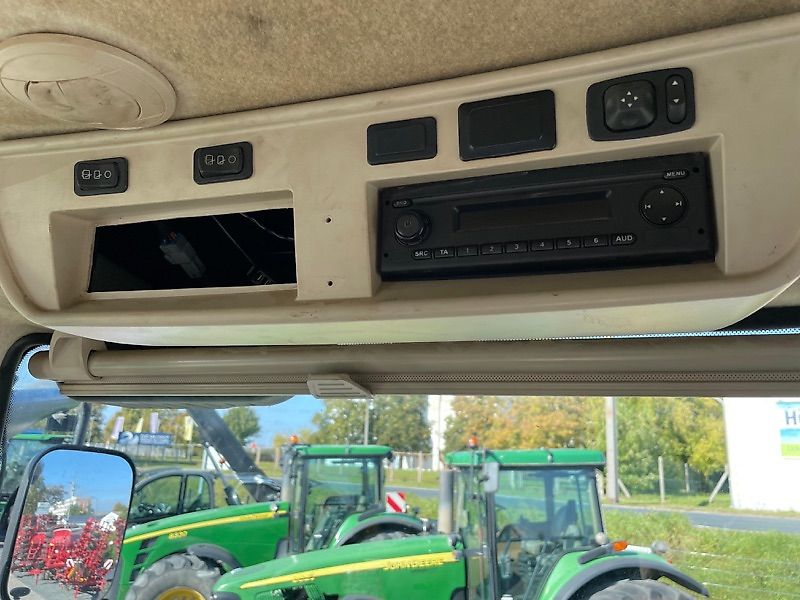 John Deere 8320 R e23