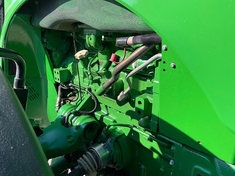 John Deere 8320 R e23