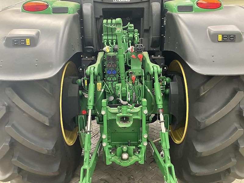 John Deere 6R 250