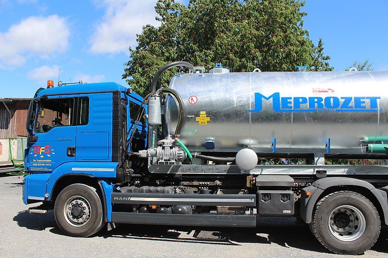 Meprozet Multilift Hakenlift-Güllefass 14000l Agritechnica