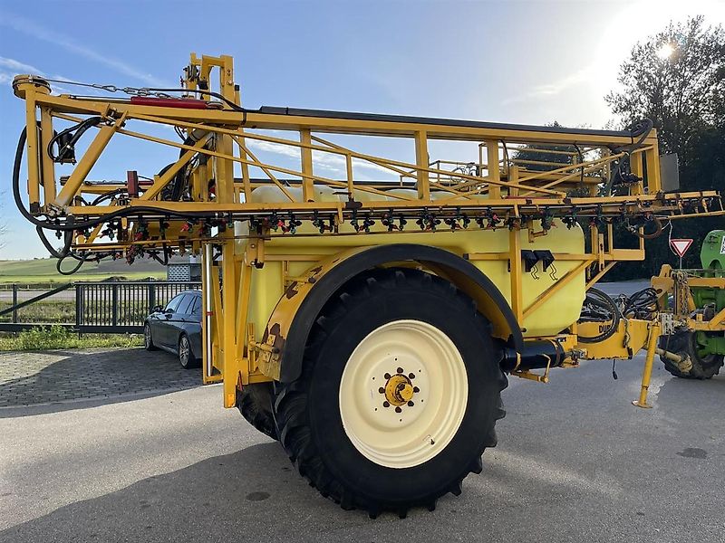 Dubex Vector mit Lenkung, 4.000 Liter Tankvolumen, 28m, Spray Control, Tank Control