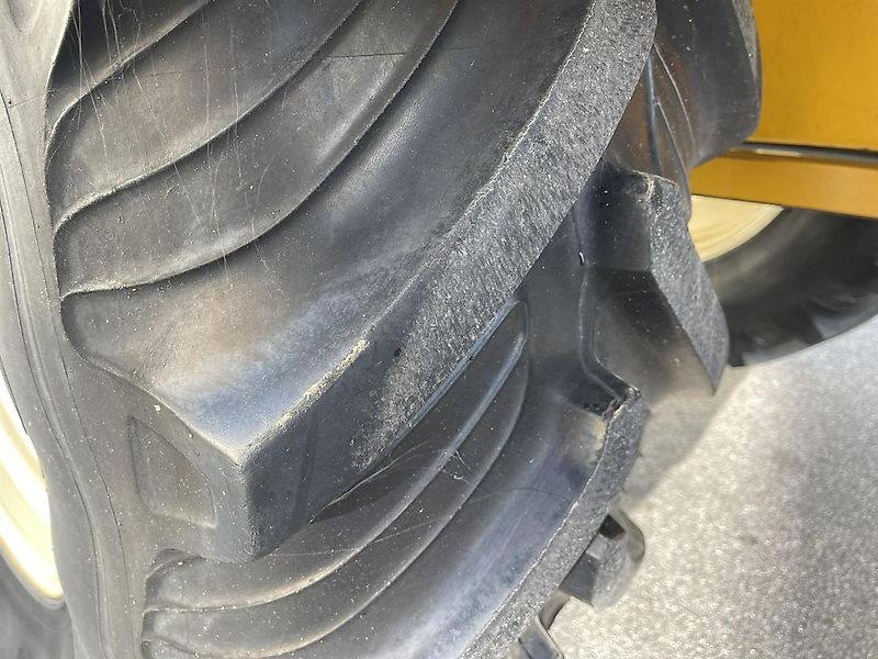 Dubex Vector mit Lenkung, 4.000 Liter Tankvolumen, 28m, Spray Control, Tank Control