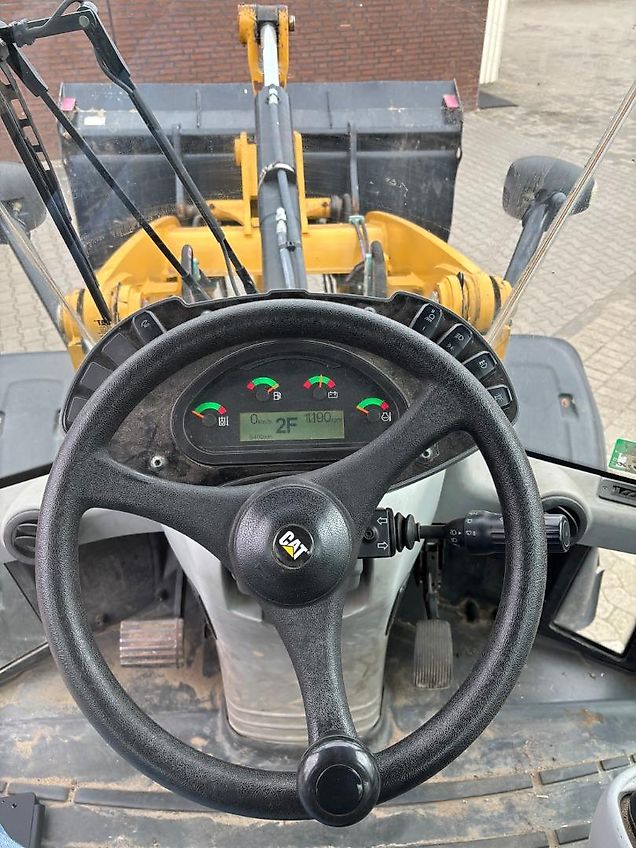 Caterpillar CAT 908 M