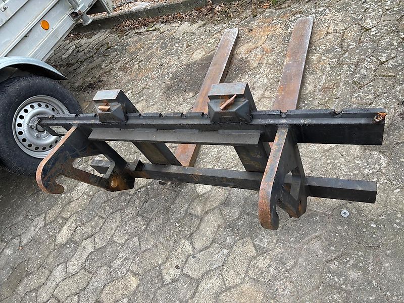 Caterpillar CAT 908 M