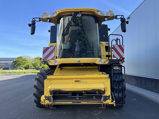 New Holland CX820 COMBINE + MAAIBORD