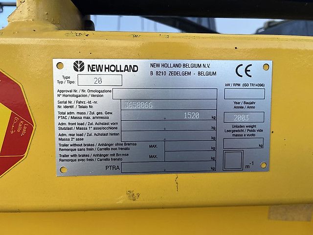 New Holland CX820 COMBINE + MAAIBORD