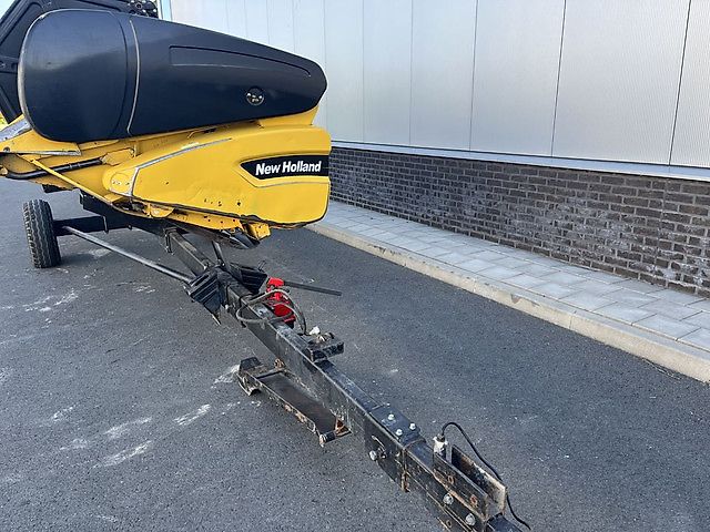 New Holland CX820 COMBINE + MAAIBORD