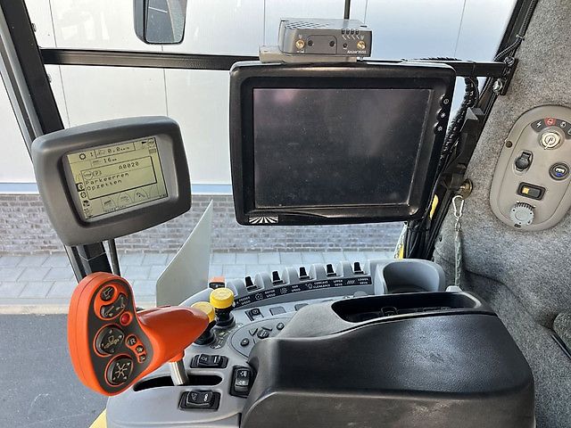 New Holland CX820 COMBINE + MAAIBORD