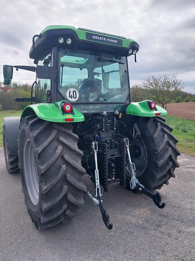 Deutz Fahr 5115 mit Druckluftanlage