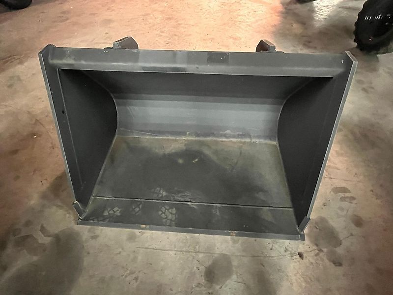 Giant GRB-1100 Erdschaufel mit GIANT Standartaufnahme