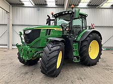 John Deere 6R 215