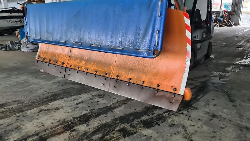 Küpper-Weisser Schneepflug MF2,4