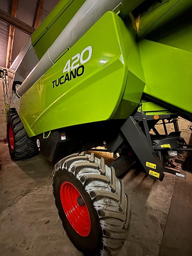 Claas Tucano 420