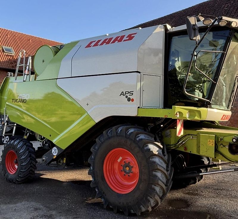 Claas Tucano 420
