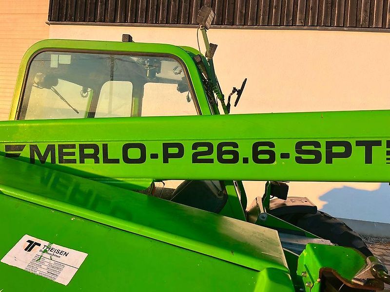 Merlo P26.6 incl. Erdschaufel