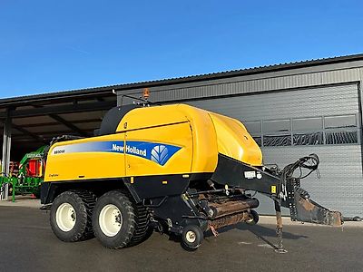 New Holland BB9060 CropCutter New Holland BB9060 CropCutter