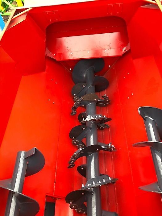 FiMAKS Poziomy wóz paszowy FMHI 4