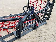 Top Angebot AKTION – Wiesenegge / Wiesenschleppe 4 m | Vierreihig | Hydraulisch | inkl. MwSt. Heavy-Duty Profi-Gerät für Grünland und Wiesen