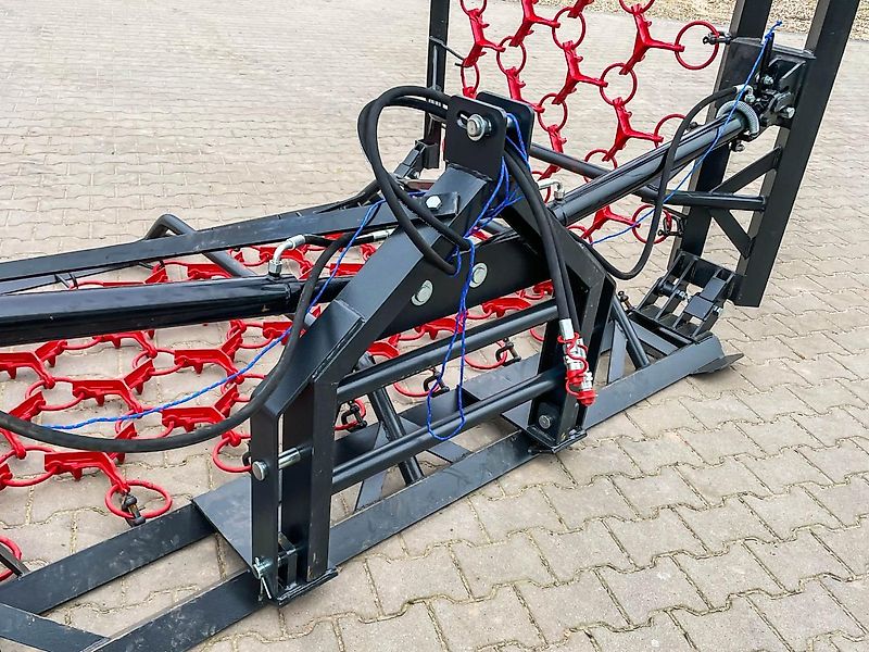 Top Angebot AKTION – Wiesenegge / Wiesenschleppe 4 m | Vierreihig | Hydraulisch | inkl. MwSt. Heavy-Duty Profi-Gerät für Grünland und Wiesen