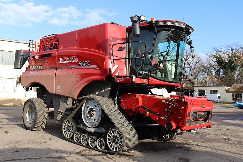 Case IH AF 8250 RAUPE.GPS
